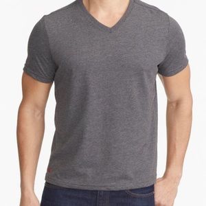 UNTUCKit | Men's Light Gray V-Neck Tee